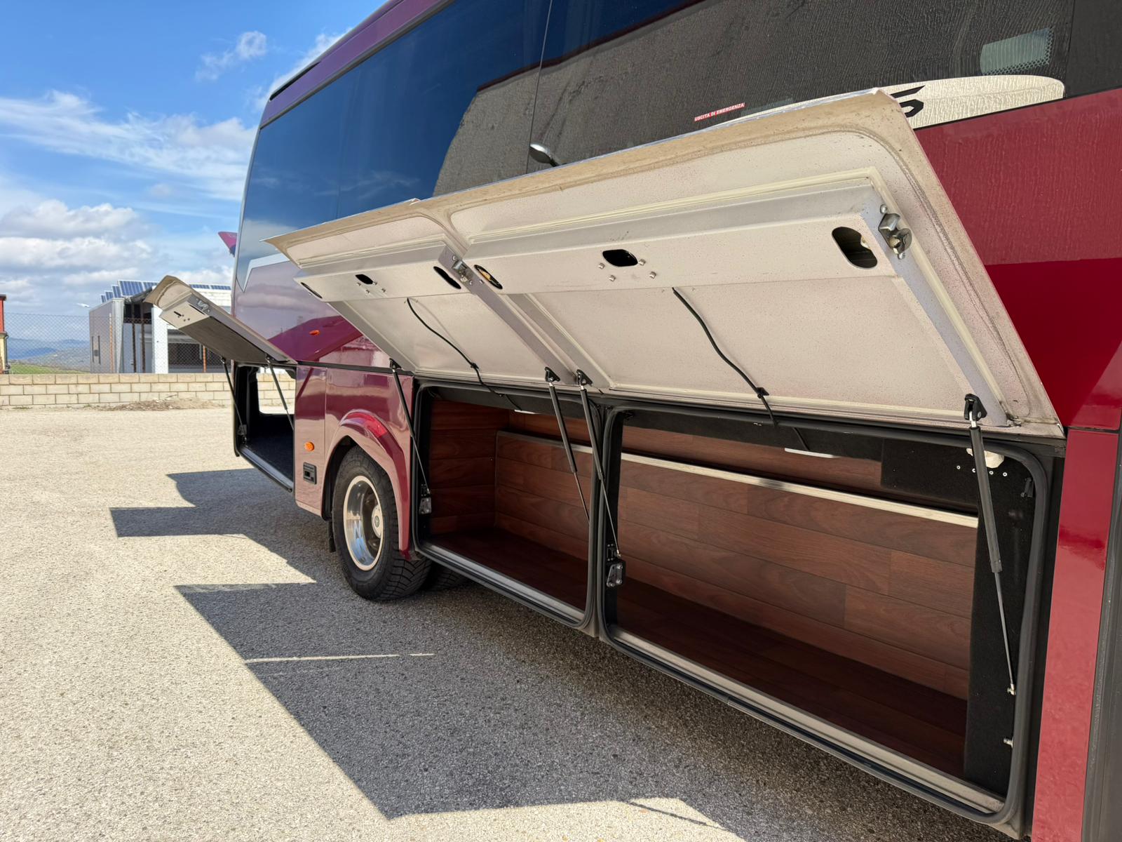 Ampio bagagliaio Mercedes Sprinter 519
